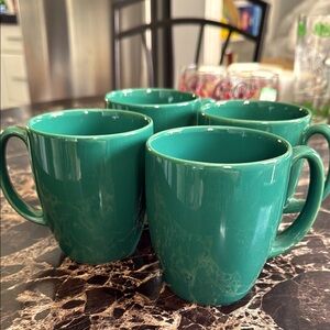 Set of 4 vintage Corelle mugs